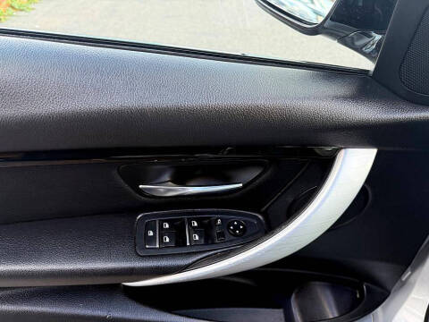 2017 BMW 3 Series 330i