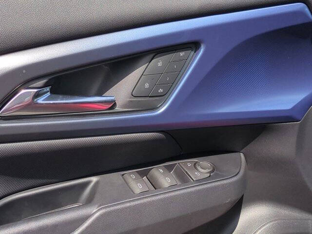 2025 Chevrolet Equinox EV LT 2