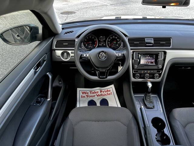 2018 Volkswagen Passat 2.0T R-Line