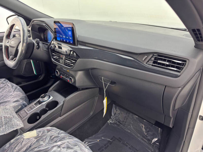 2024 Ford Escape Hybrid ST-Line Select