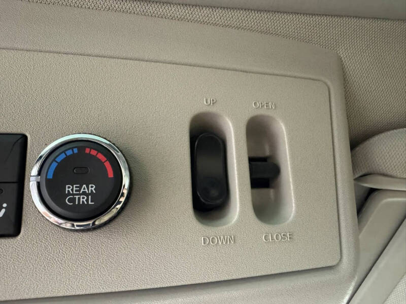 2013 Nissan Armada Platinum