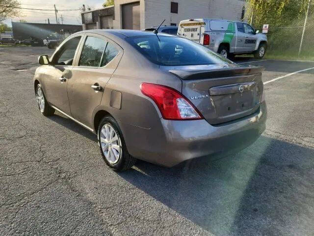 2013 Nissan Versa 1.6 S