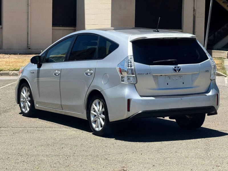 2012 Toyota Prius v