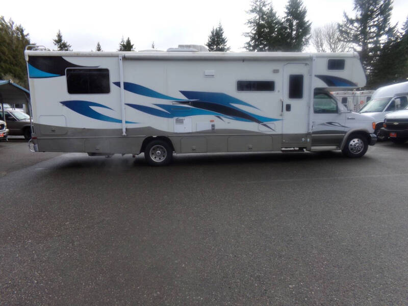 2008 Winnebago Outlook