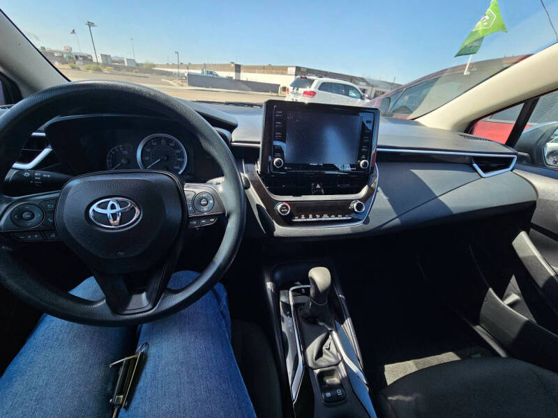 2022 Toyota Corolla LE