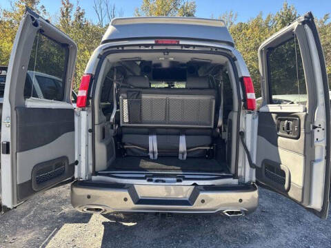 2025 Chevrolet Express 2500