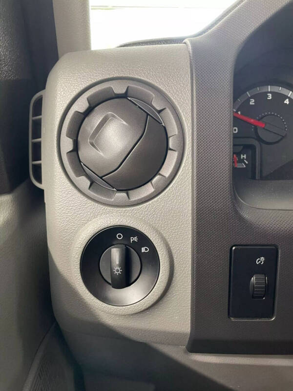 2014 Ford E-Series E-350 SD