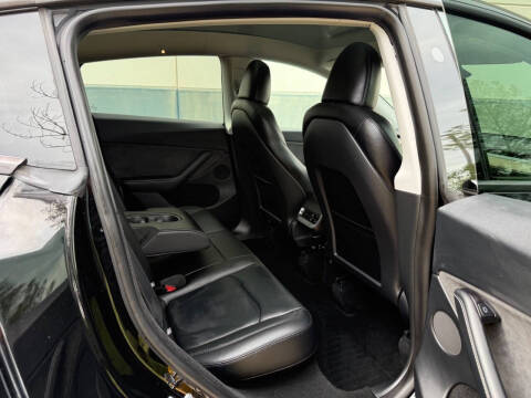 2025 Tesla Model Y Long Range