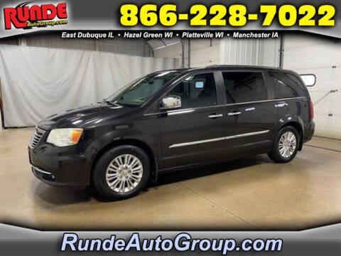 2014 Chrysler Town and Country for sale at Runde PreDriven in Hazel Green WI