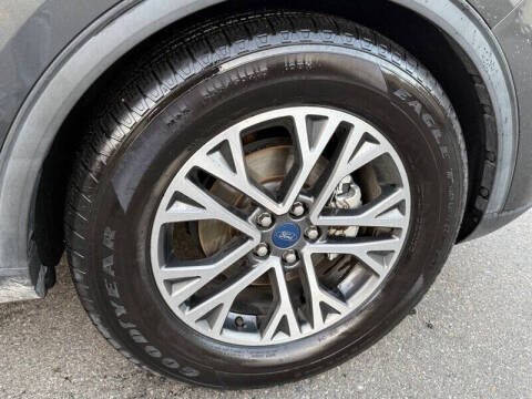 2020 Ford Escape SEL