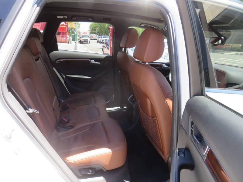 2012 Audi Q5 2.0T quattro Premium Plus