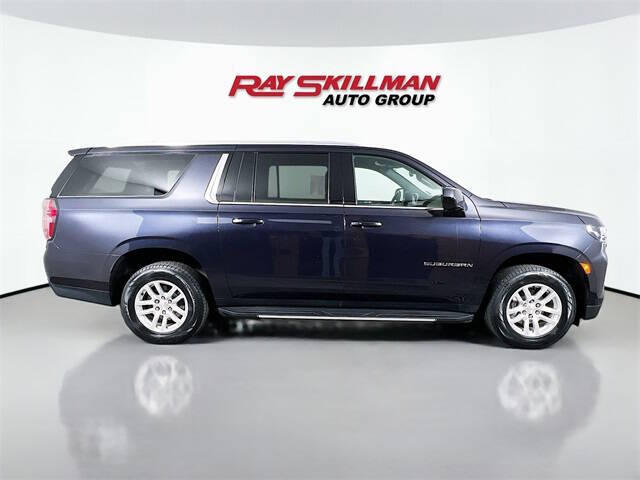 2024 Chevrolet Suburban LT