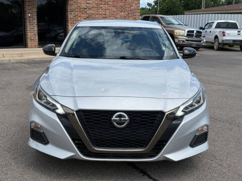 2022 Nissan Altima 2.5 SR