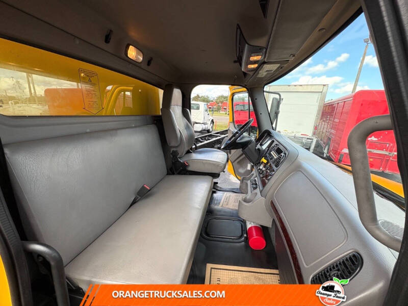 2020 Freightliner M2 106