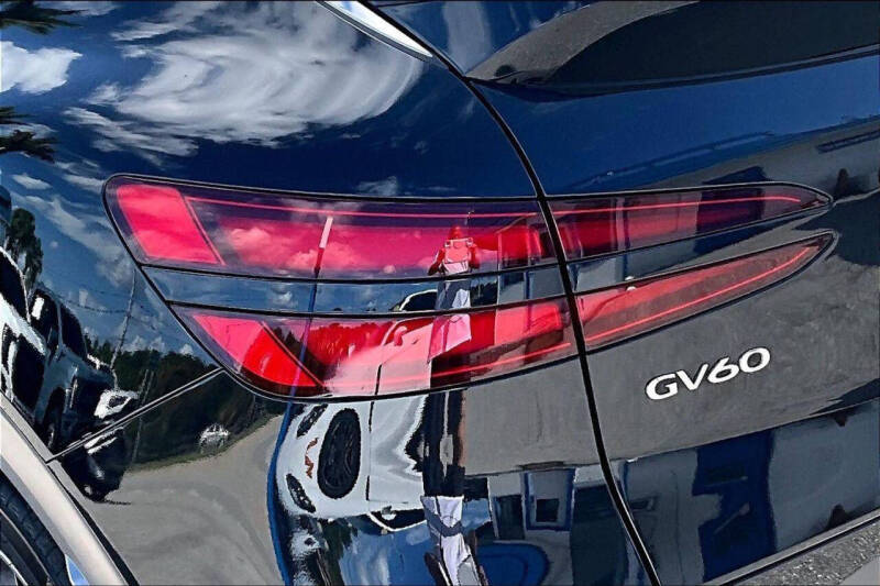 2024 Genesis GV60 Advanced