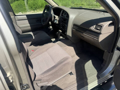 2003 Nissan Pathfinder SE