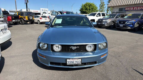 2005 Ford Mustang GT Premium