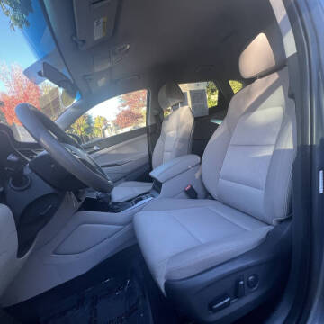 2016 Hyundai Tucson SE