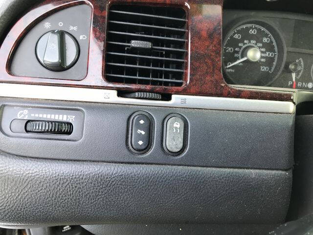 2011 Lincoln Town Car