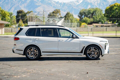 2023 BMW X7 M60i