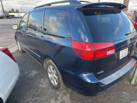 2005 Toyota Sienna LE 7 Passenger