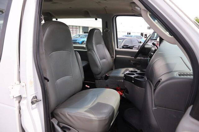 2008 Ford E-Series E-350 SD XLT