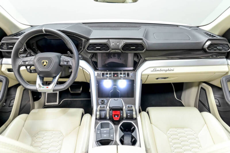 2020 Lamborghini Urus
