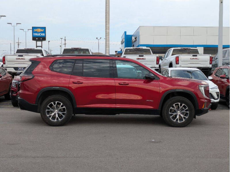 2024 GMC Acadia AT4