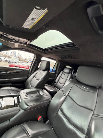 2017 Cadillac Escalade Platinum