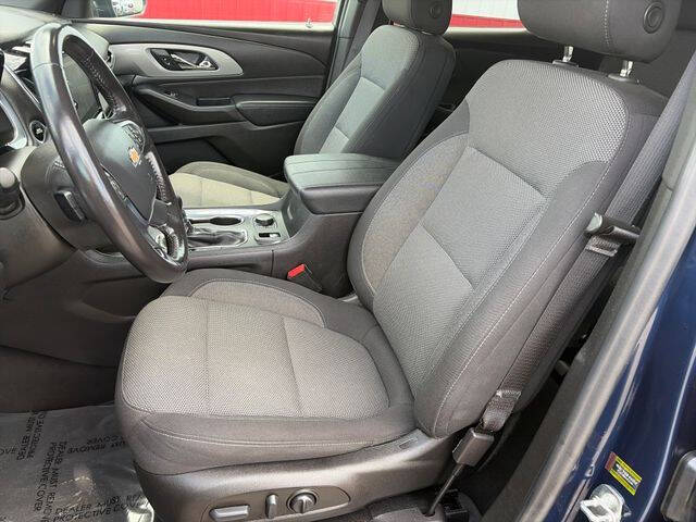 2022 Chevrolet Traverse LT Cloth