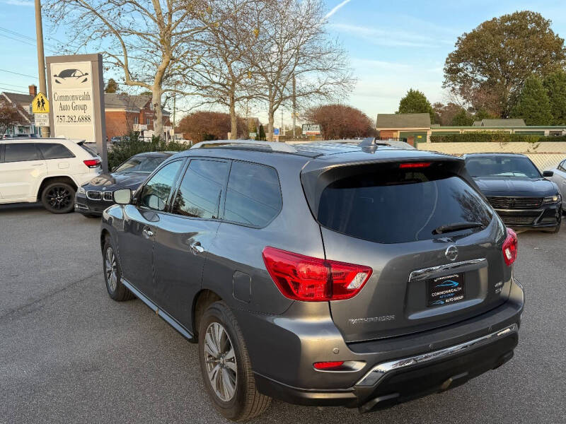 2020 Nissan Pathfinder SV