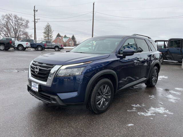 2024 Nissan Pathfinder SV