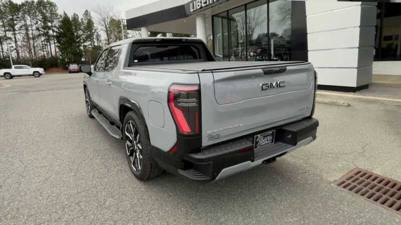 2025 GMC Sierra EV Denali