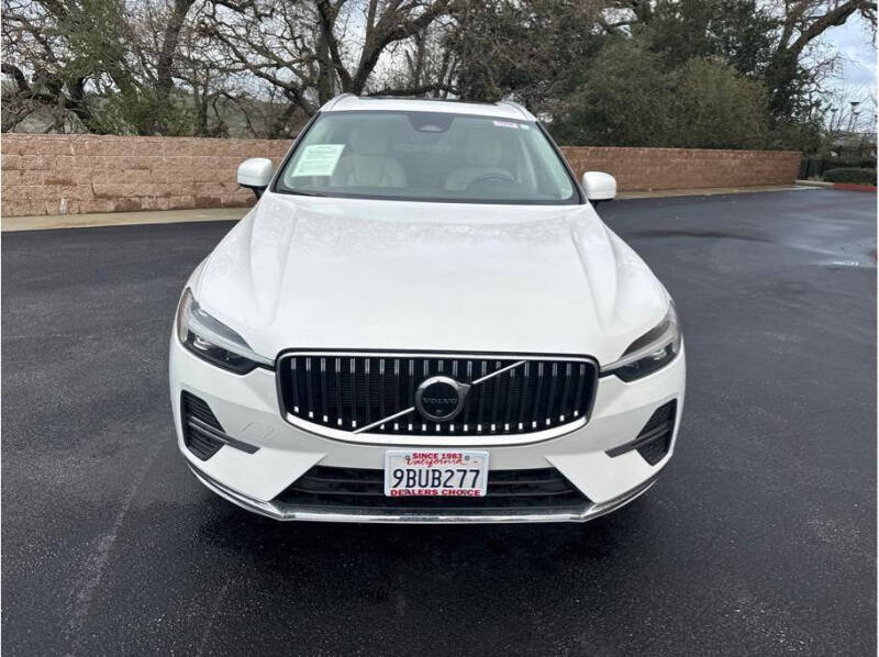 2023 Volvo XC60 B5 Plus Bright Theme