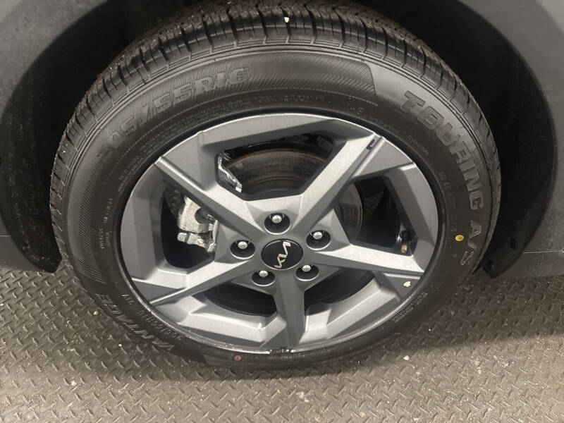 2025 Kia K4 LX
