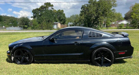 2005 Ford Mustang GT Deluxe