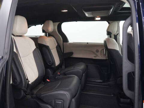 2025 Toyota Sienna Limited 7-Passenger
