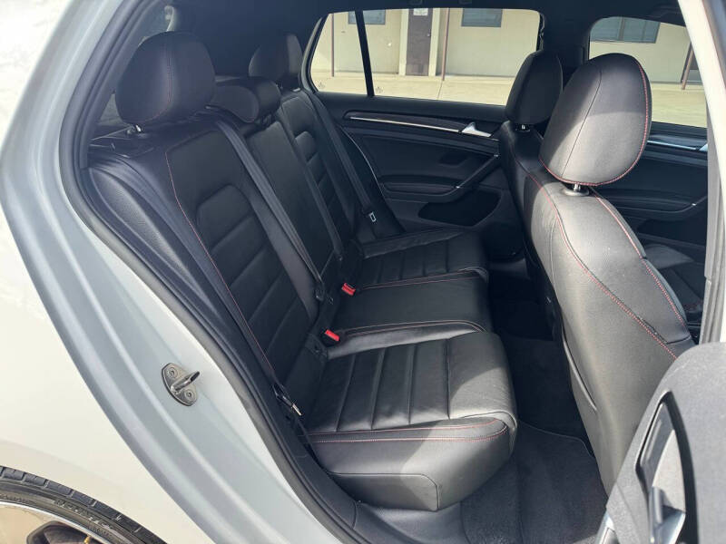 2016 Volkswagen Golf GTI Autobahn