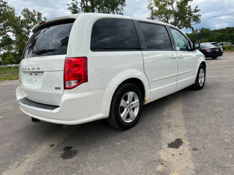 2013 Dodge Grand Caravan SE