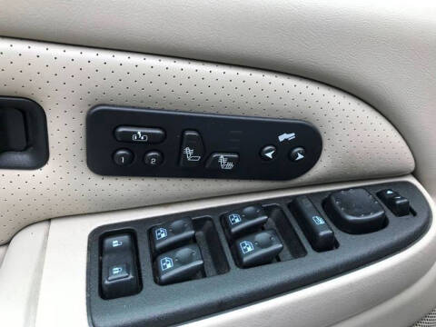 2004 Cadillac Escalade