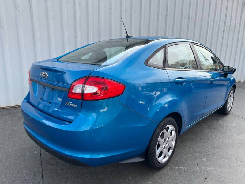 2013 Ford Fiesta SE