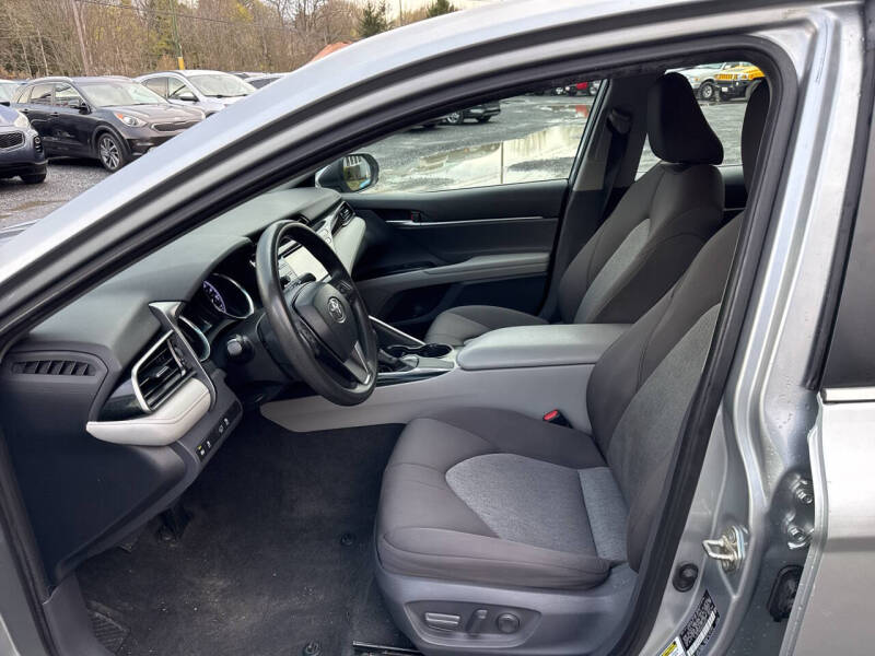 2019 Toyota Camry LE