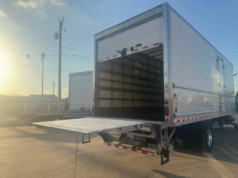 2020 Freightliner M2 106