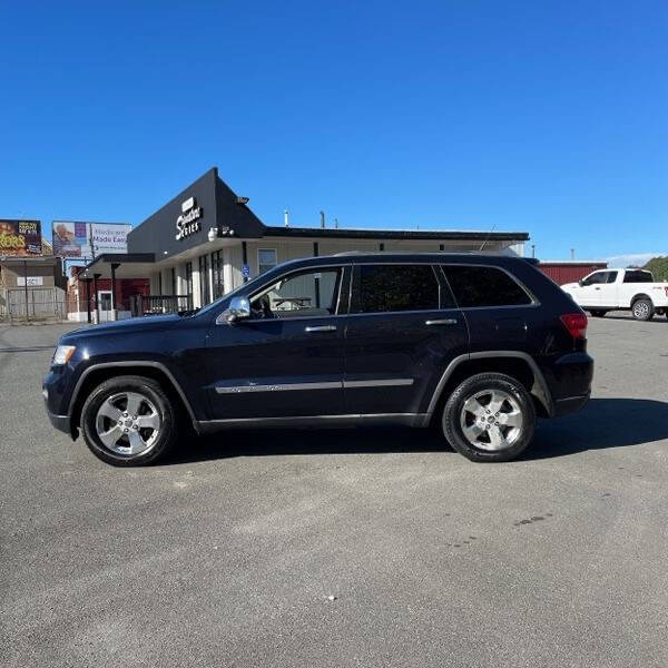 2011 Jeep Grand Cherokee for sale at Green Light Auto in Bridgeton, NJ