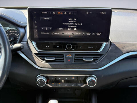 2023 Nissan Altima 2.5 SV