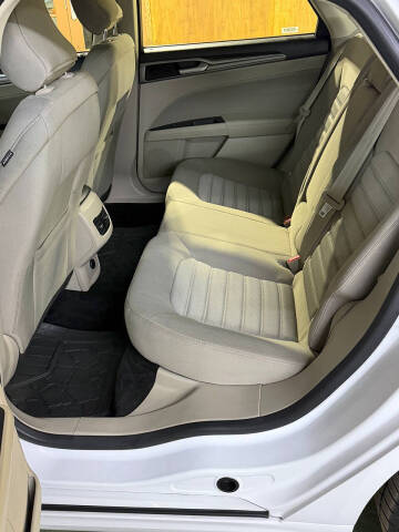 2018 Ford Fusion Hybrid SE