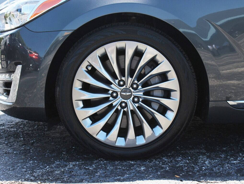 2017 Genesis G90 Sedan - $29,995