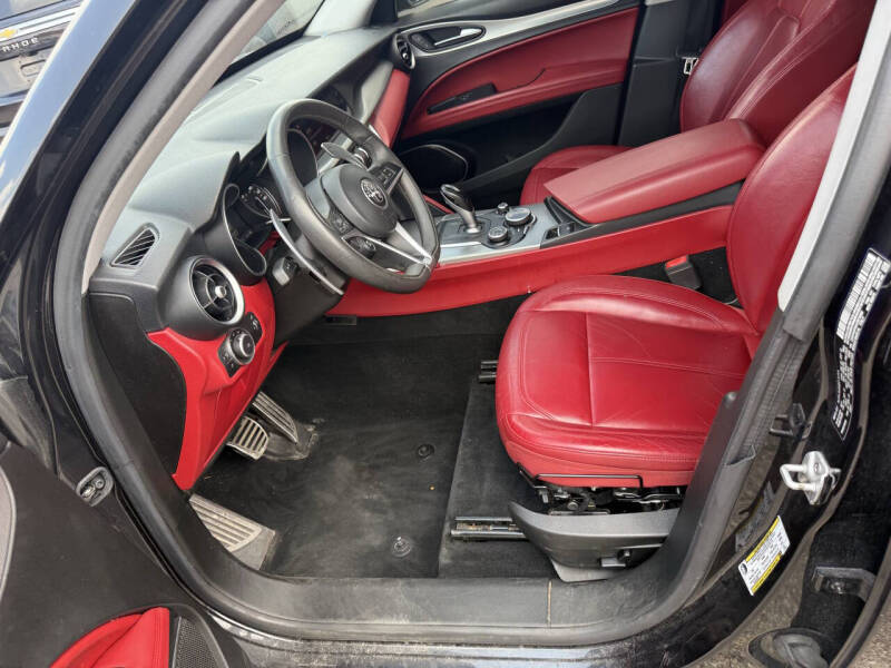 2018 Alfa Romeo Stelvio Sport