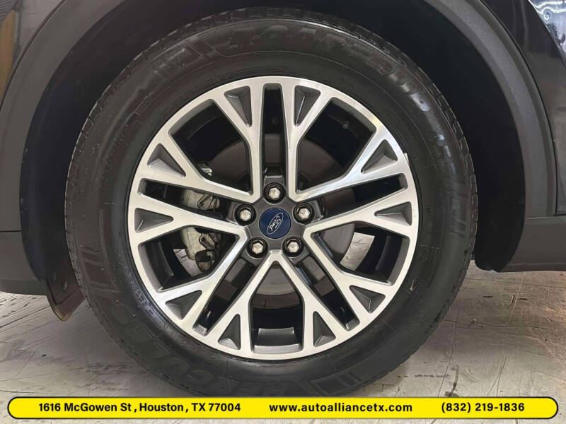 2020 Ford Escape SEL