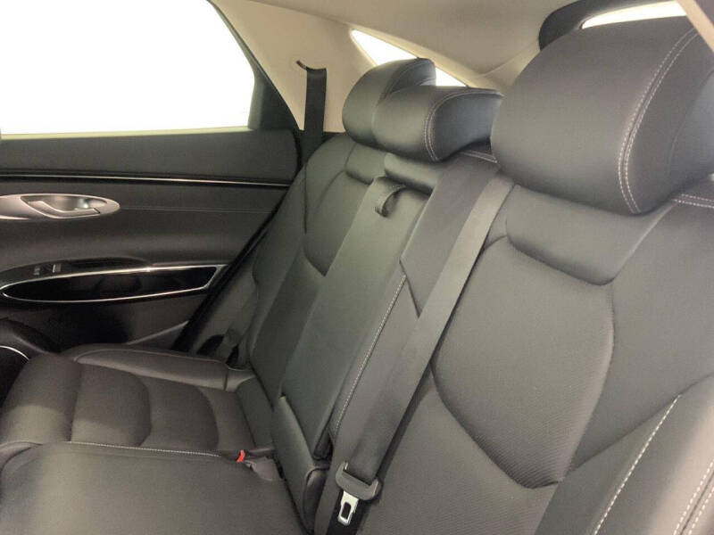 2025 Genesis GV70 2.5T Standard